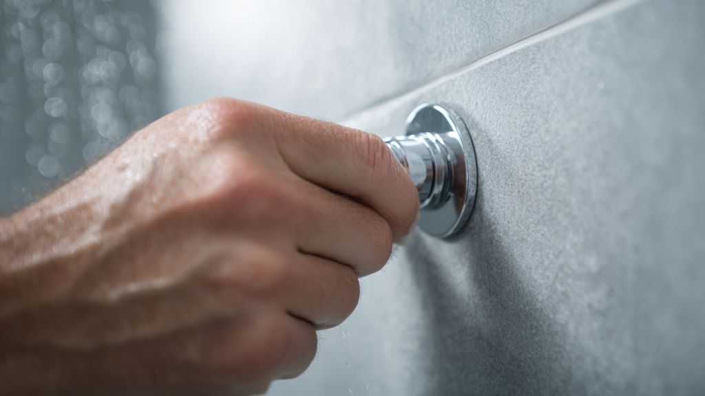 Comment garantir la conformité et la qualité de l'installation d'une douche senior clé en main ?